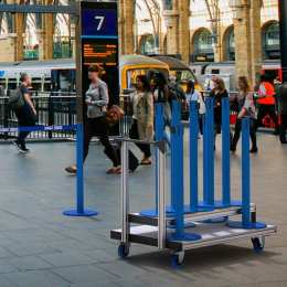 Transportkar voor afzetpalen met riem of koord